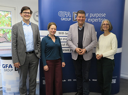 Senator Dressel (second from the right) with the GFA management team: Christian Dürr (left), Ilona Schadl and Anja Desai.